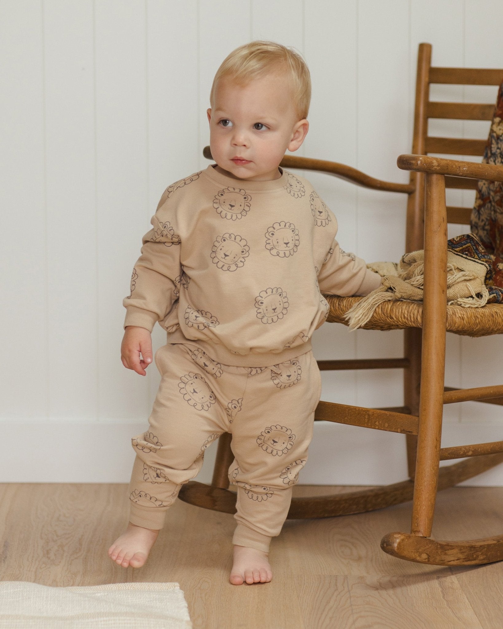 Relaxed Fleece Sweatpant || Lions - Rylee + Cru Canada