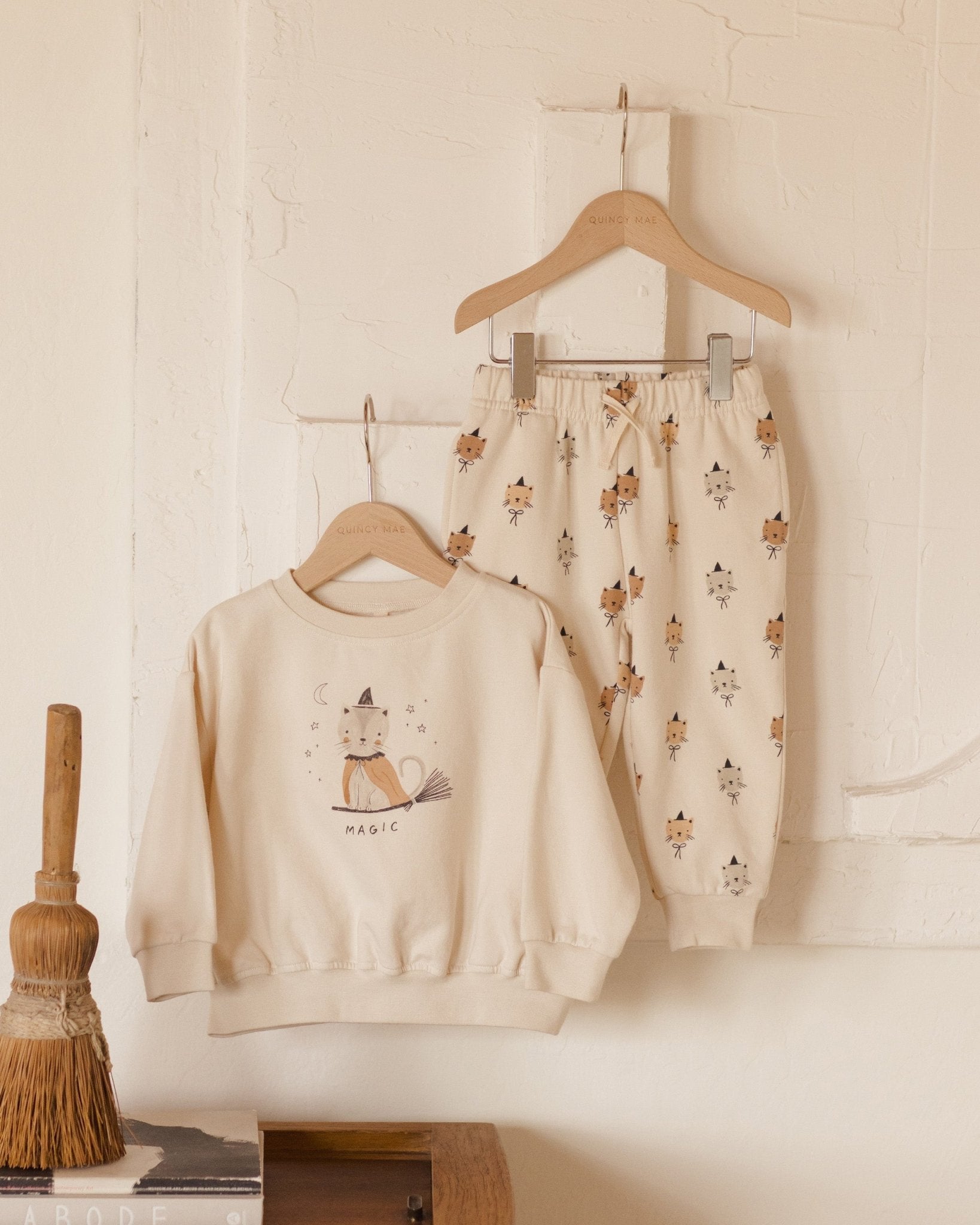 Relaxed Fleece Sweatshirt || Magic - Rylee + Cru Canada