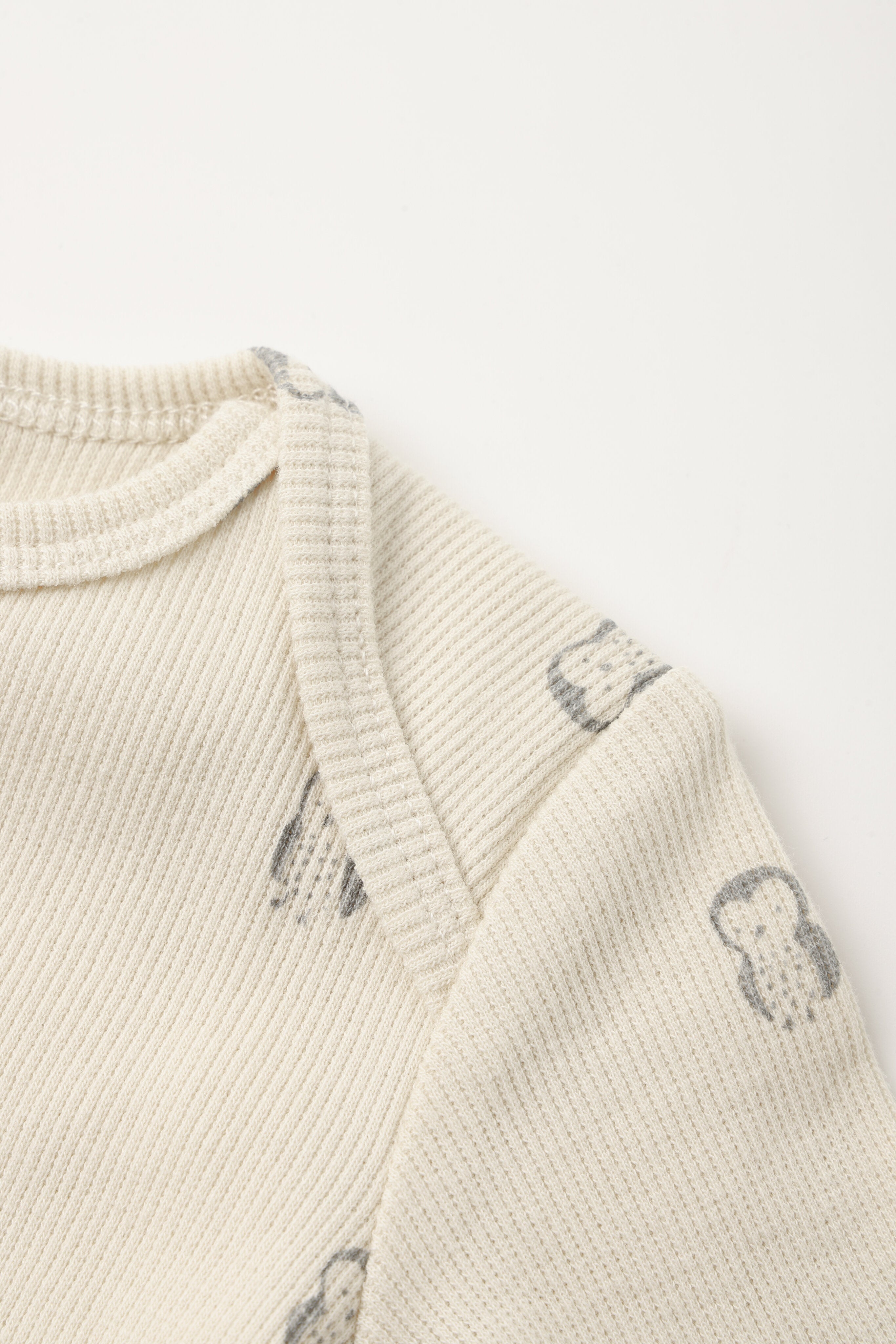 Knotted Baby Gown + Hat Set || Owls