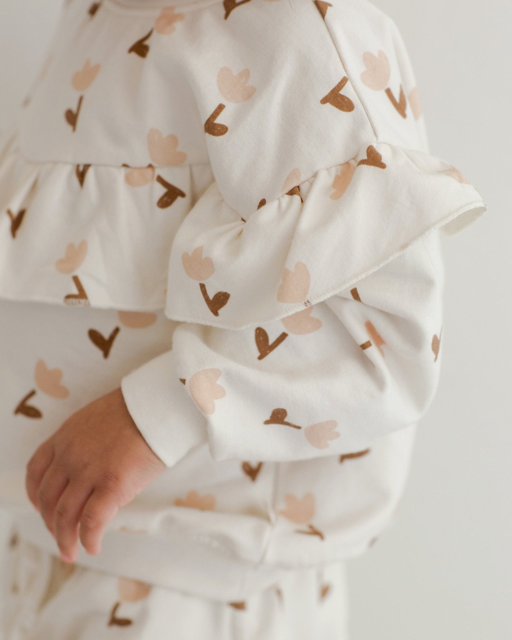 Ruffle Fleece Sweatshirt || Tulips - Rylee + Cru Canada