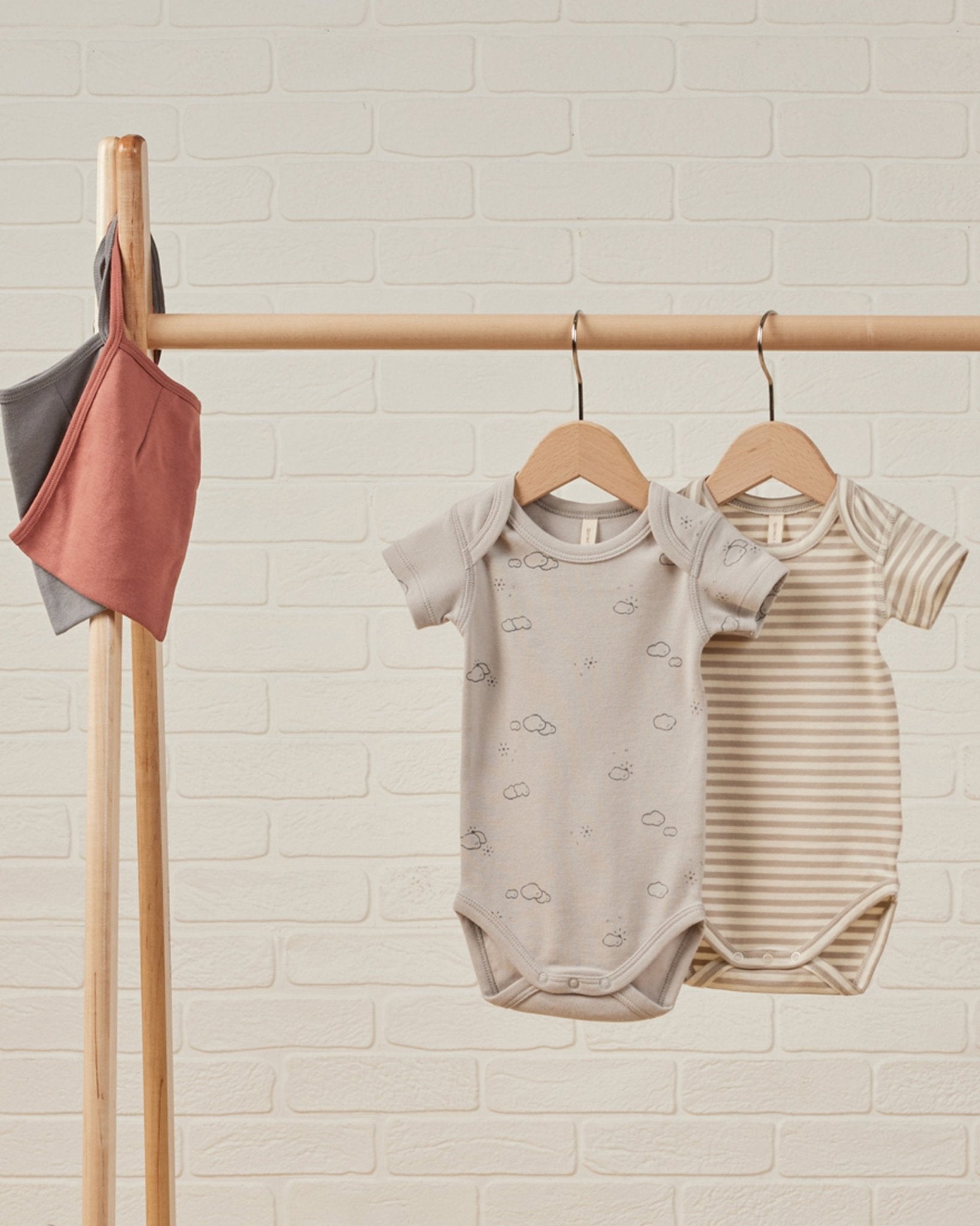 Short Sleeve Bodysuit, 2 Pack || Ash Stripe, Sunny Days - Rylee + Cru Canada