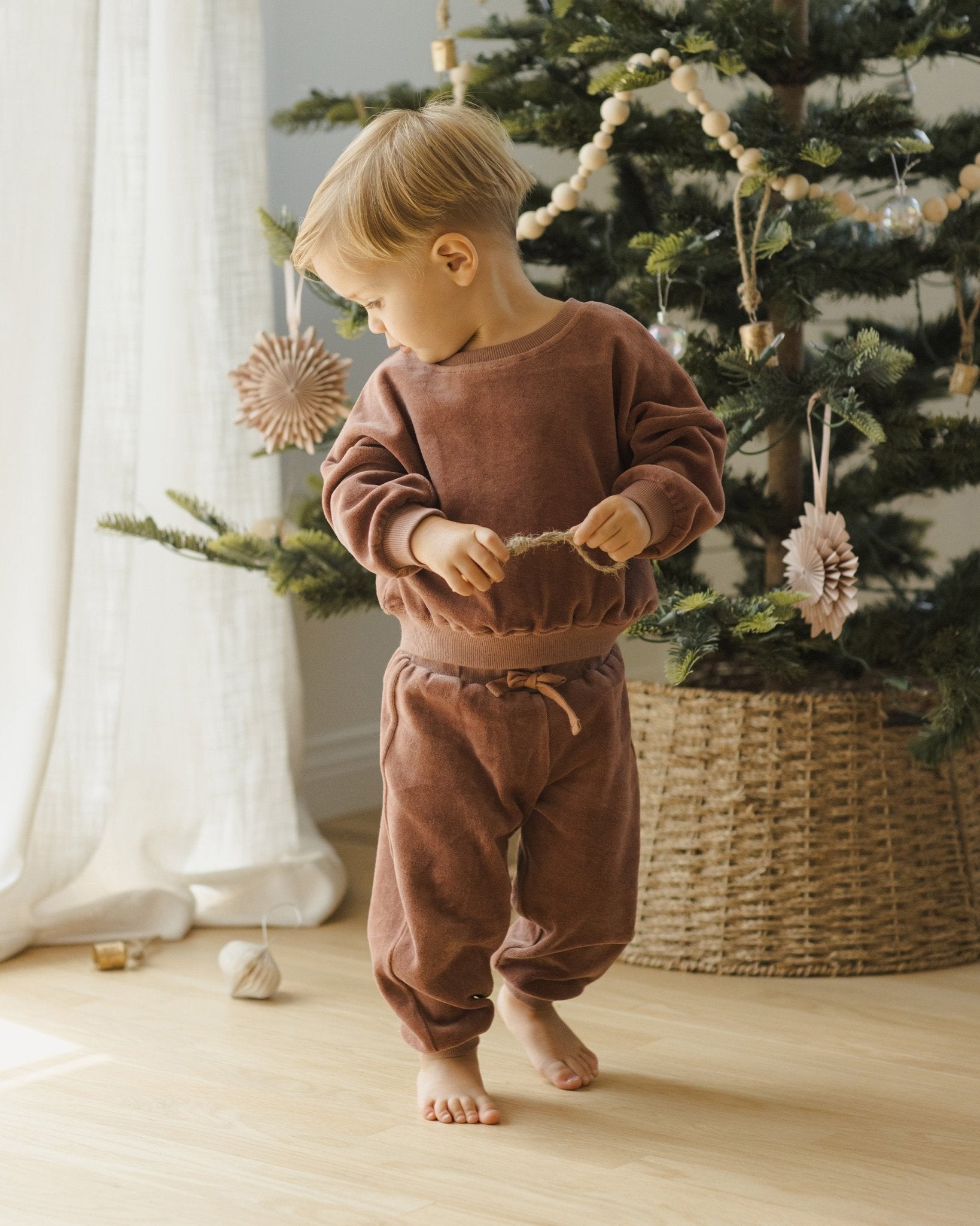 Velour Relaxed Sweatshirt || Cranberry - Rylee + Cru Canada