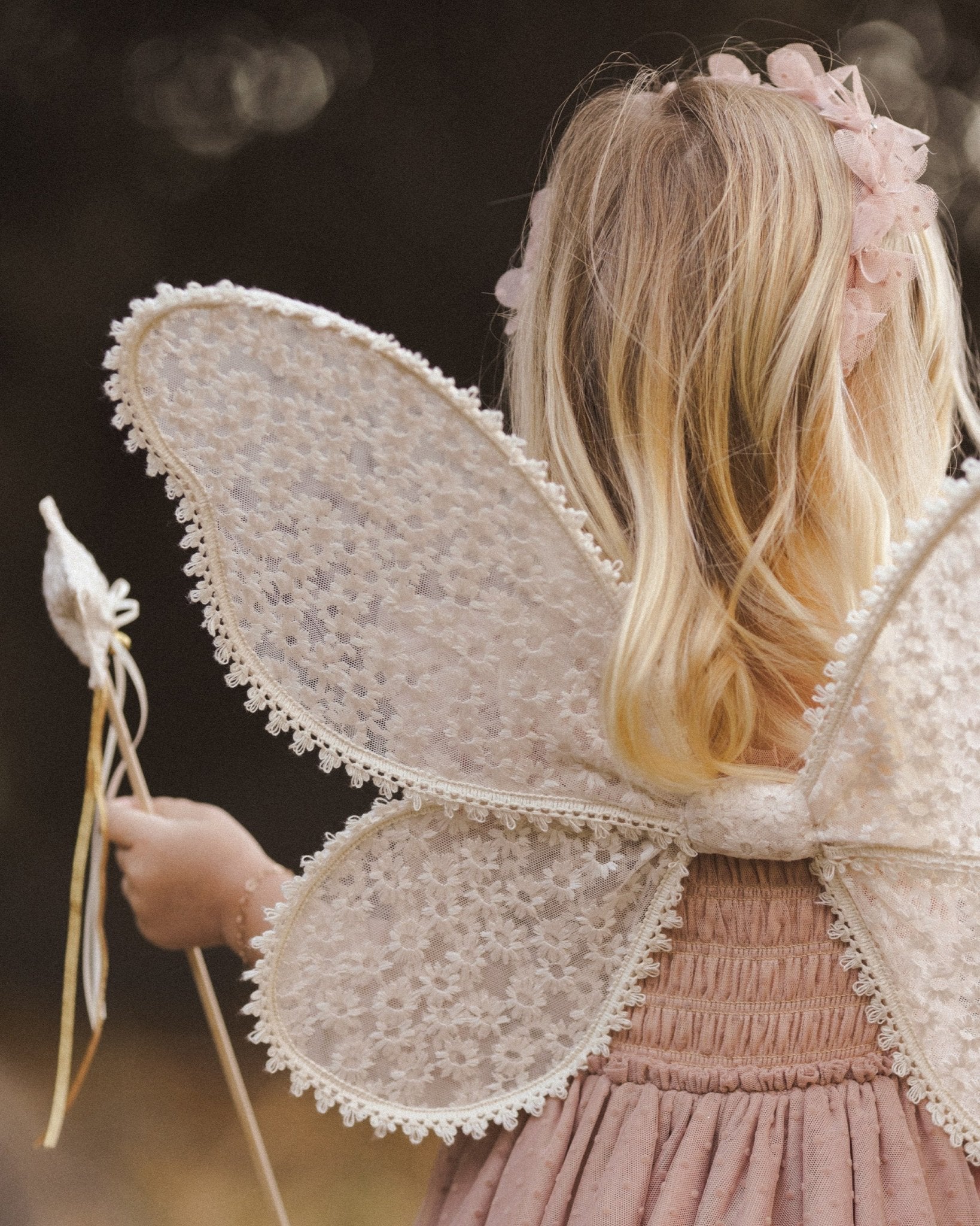 Wings || Daisy Embroidery - Rylee + Cru Canada