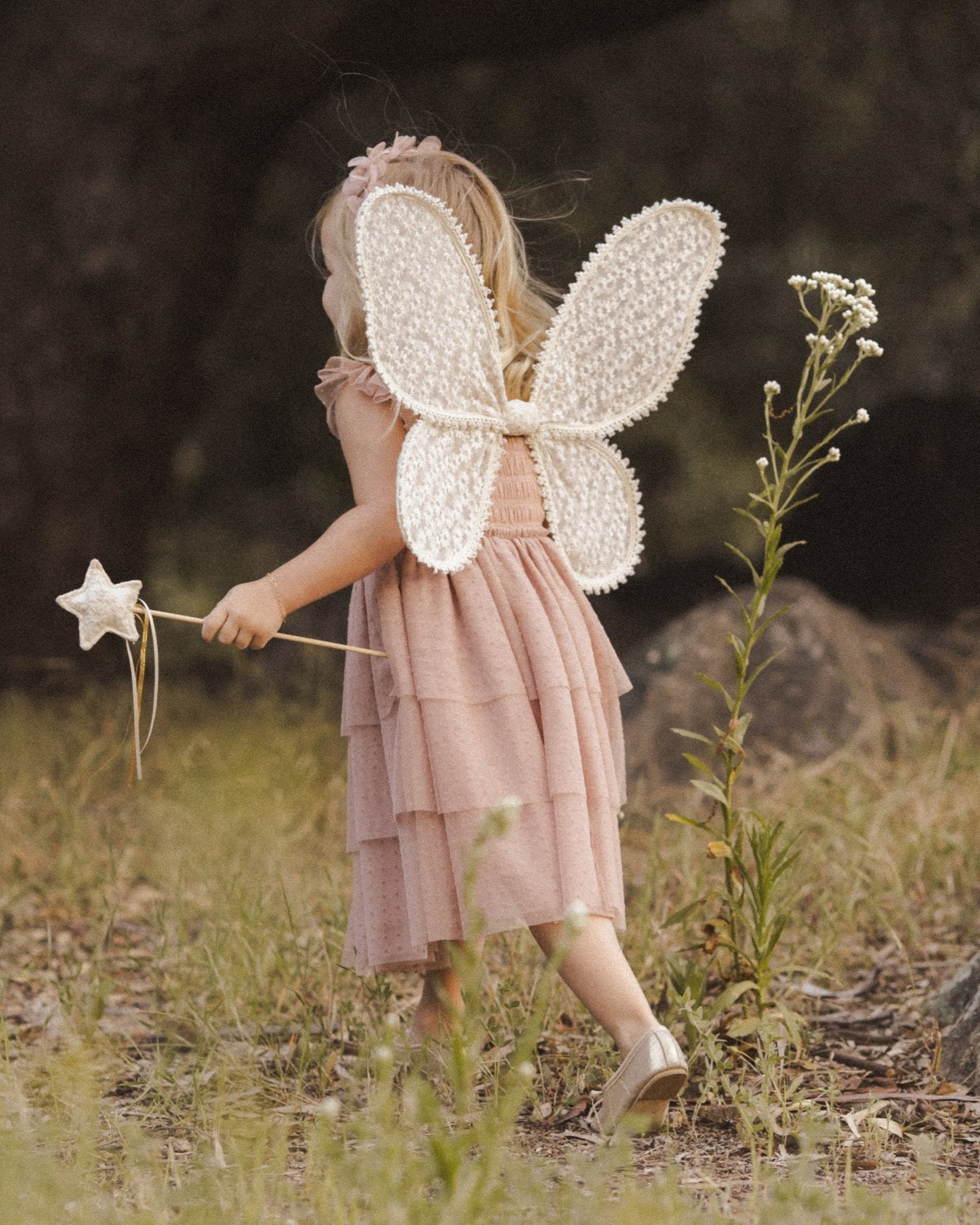Wings || Daisy Embroidery - Rylee + Cru Canada